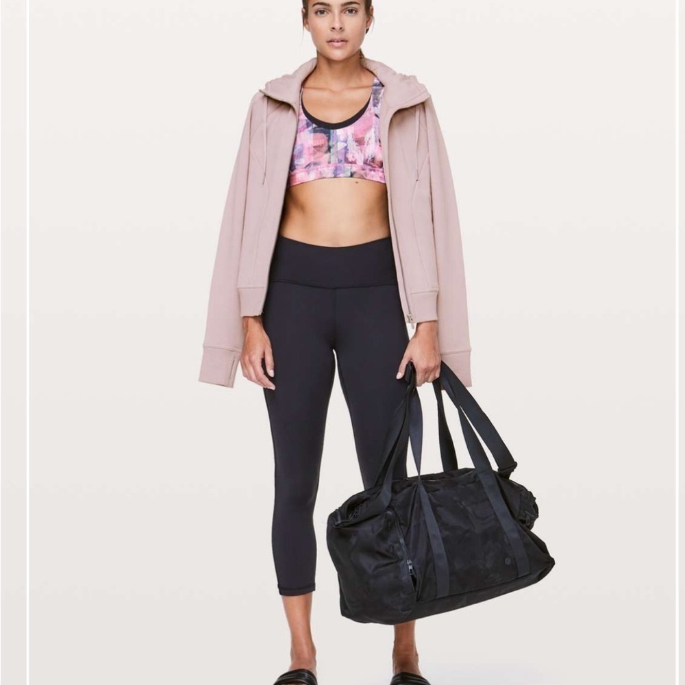 Lululemon | Huddle & Hustle Hoodie in Smoky Blush, size 12 - Picture 13 of 16